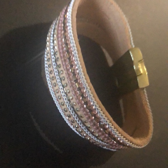 Bracelet with shiny crystals - Picture 2 of 4
